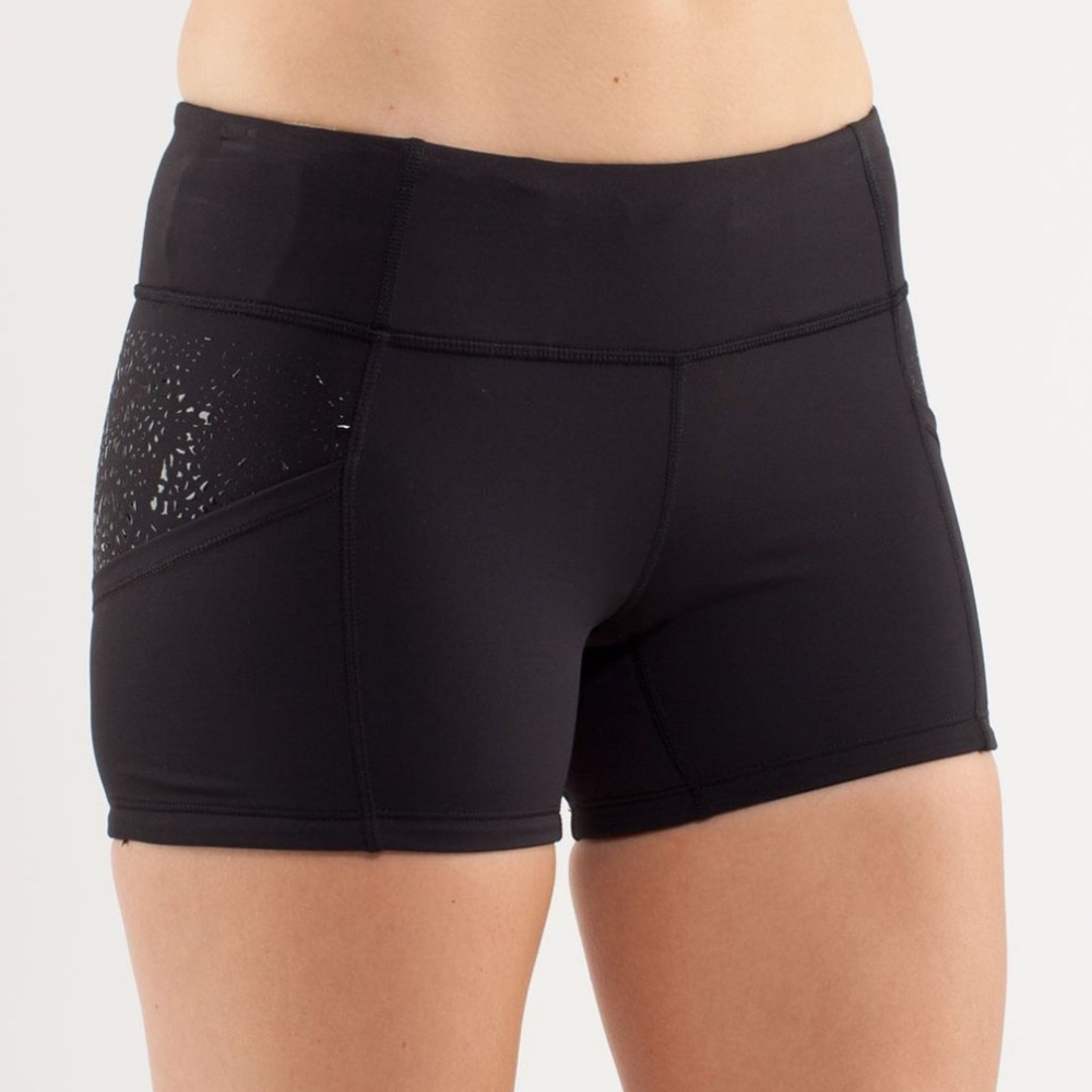 lululemon Run Shorty Short Size 6